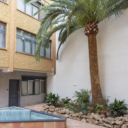 -malagasunapts- Quiet Courtyard Andes Perez Apartment