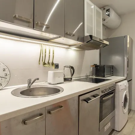 -malagasunapts- Quiet Courtyard Andes Perez Malaga