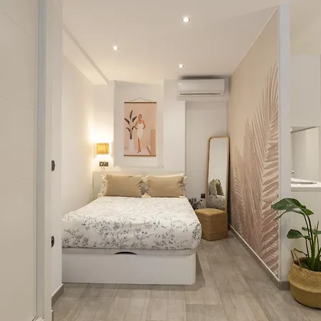 -malagasunapts- Quiet Courtyard Andes Perez Malaga